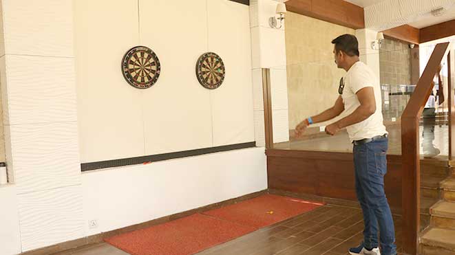 Play Dart Board at Della